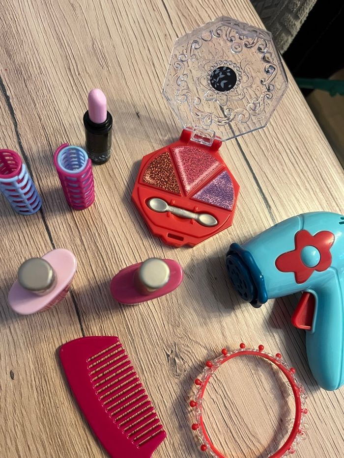 Lot jouets accessoires de beauté - photo numéro 2