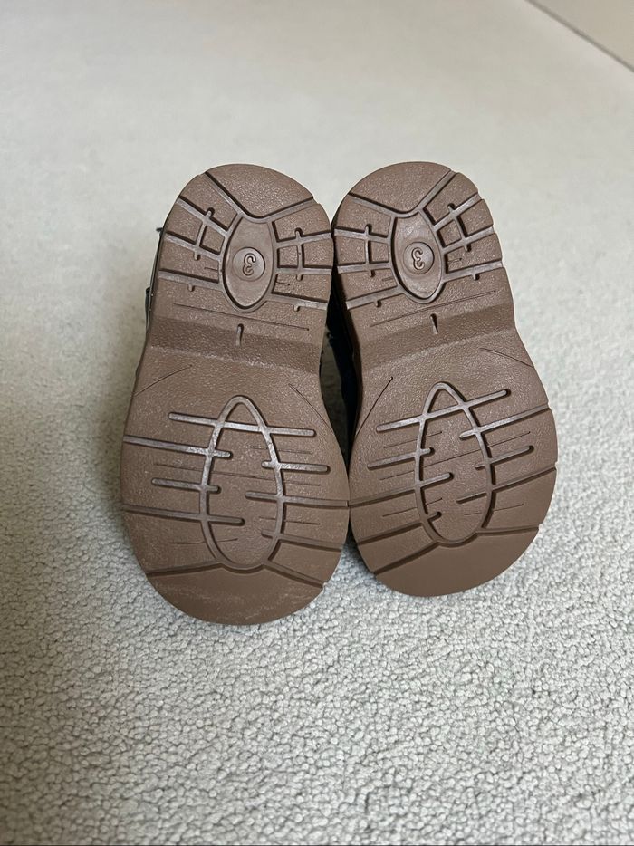 Jolies bottines bleues détail papillon bébé fille pointure 19 - photo numéro 6