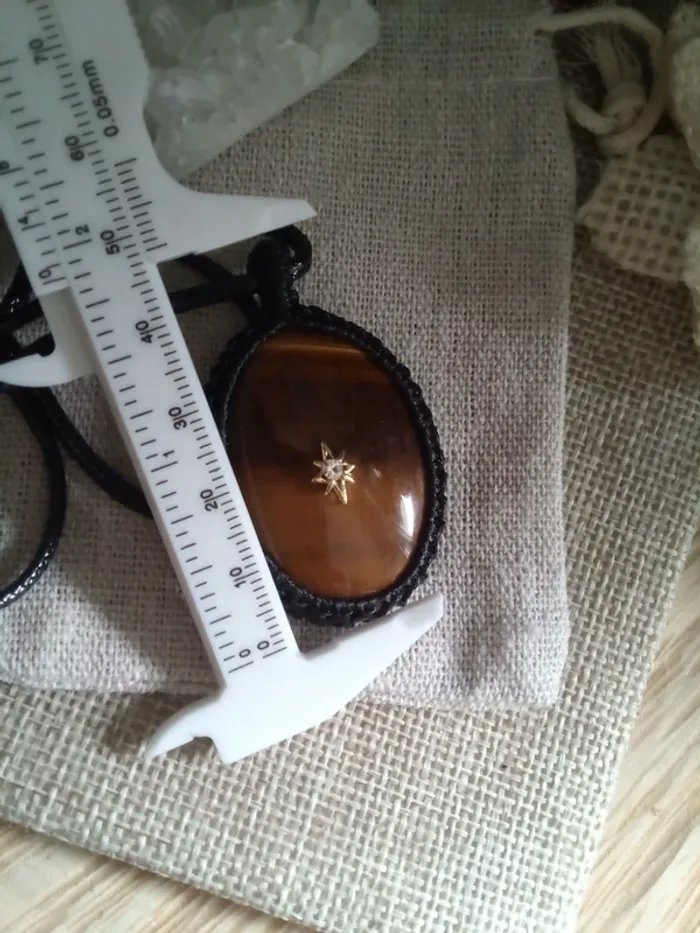 Collier pierre oeil de tigre naturelle tissage macramé noir - photo numéro 3