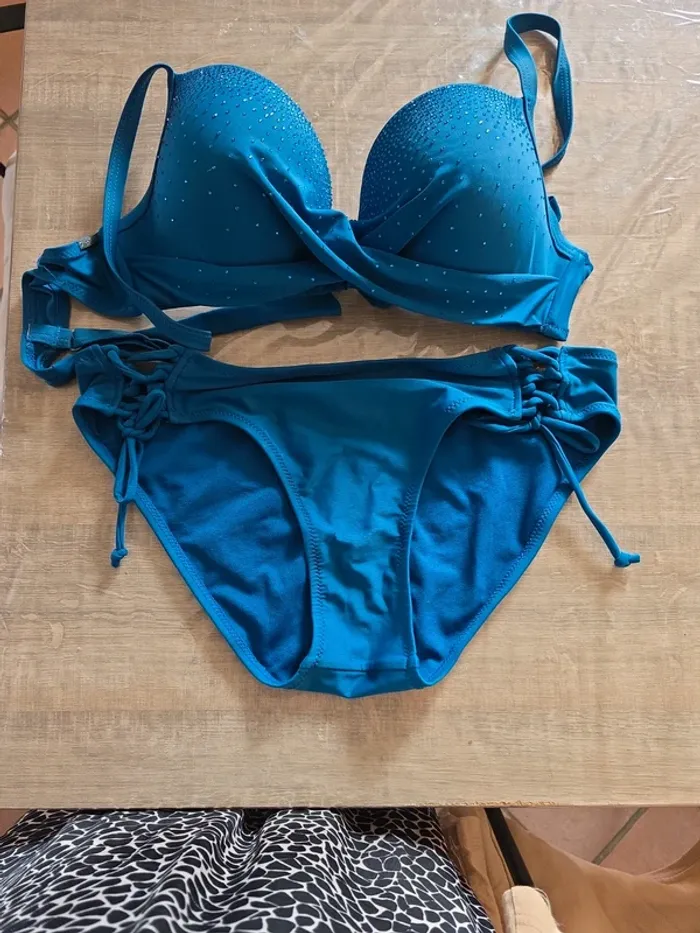 Maillot 2 pièces - photo numéro 3