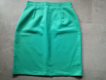 Jupe droite verte Taille 40