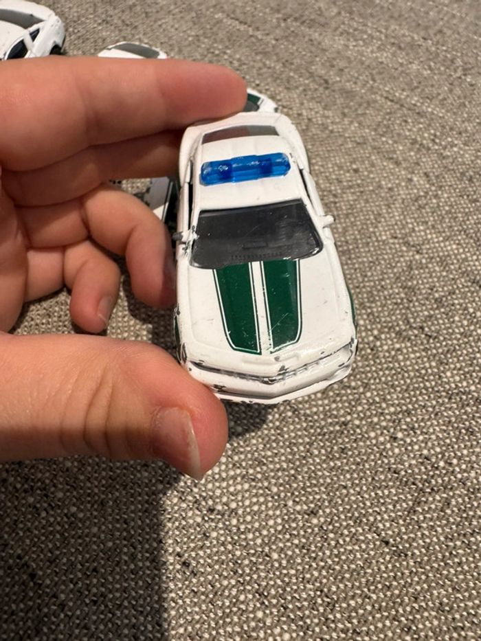 Lot voiture de police - photo numéro 2