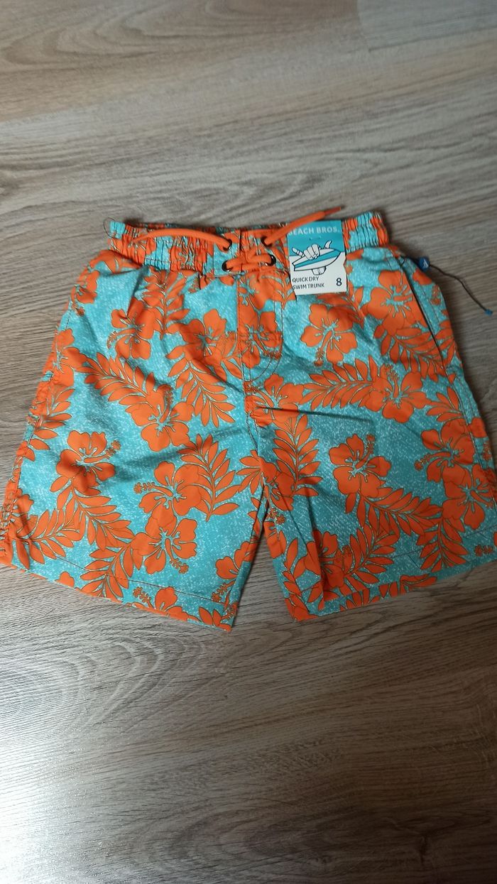 Lot maillot et shirt natation anti UV 8 ans - photo numéro 2