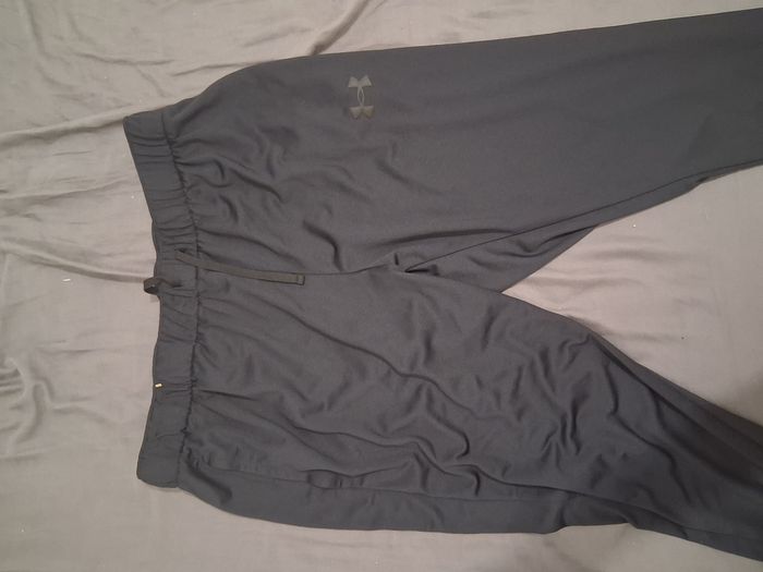 Vend jogging order armore taille xxl état neuf ticket à l'appuie taille grand - photo numéro 2