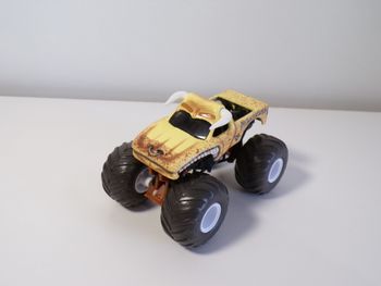 Monster trucks - Monster Jam - Bulldozer (J19)