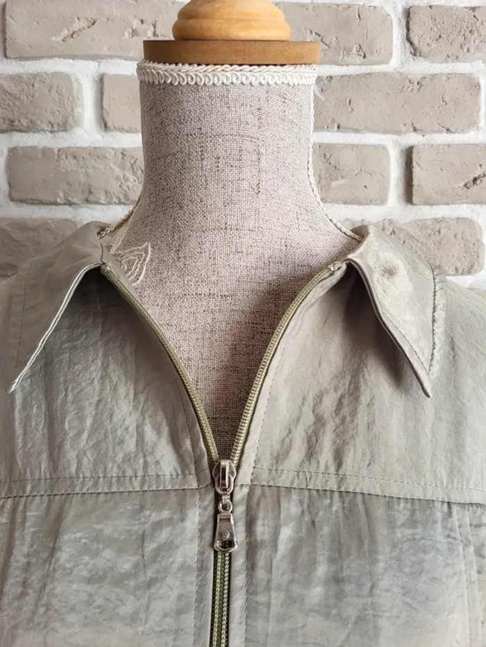 Veste chemise sans manches satinée kaki Formul' - Neuve et Made in France - photo numéro 5
