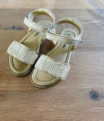 Chaussures ouverte taille 27