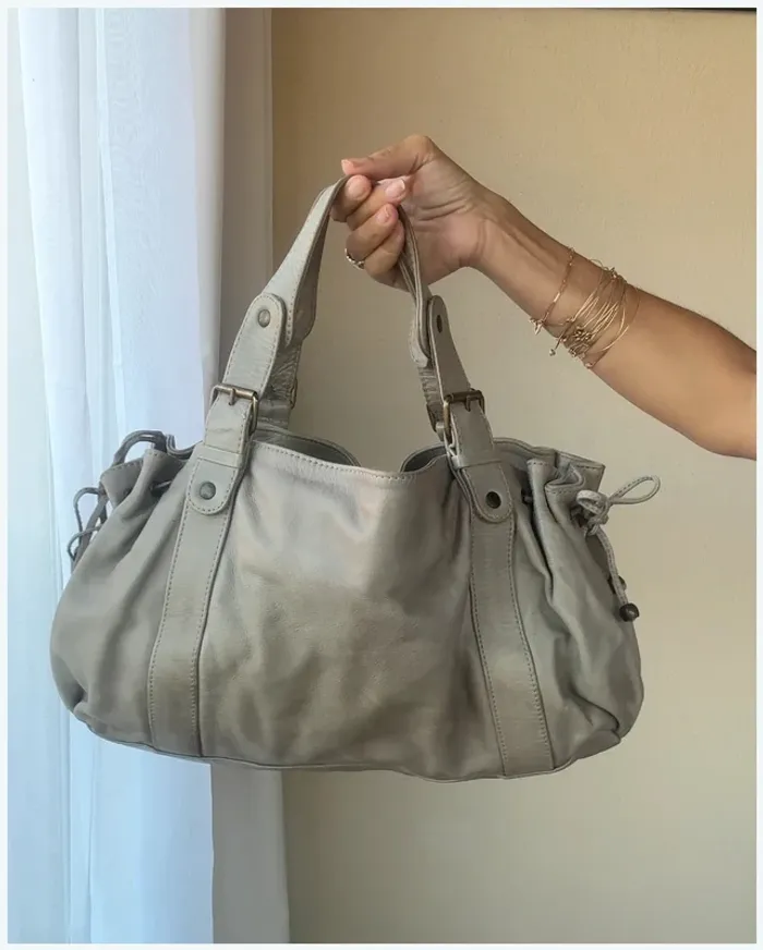 Sac Gérard Darel 24h gris Très bon état - photo numéro 3