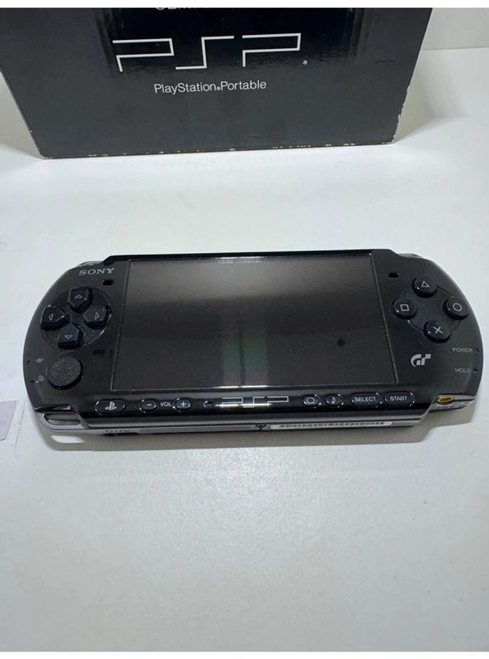 PlayStation Portable PSP E3004 Édition Gran Turismo - photo numéro 3