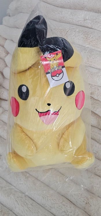Maxi peluche 60 cm Pikachu Pokémon neuve emballé