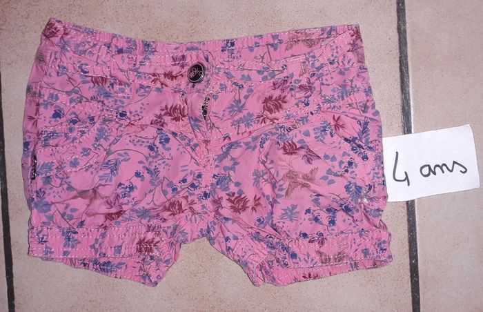 Short fleuri 4 ans fille
