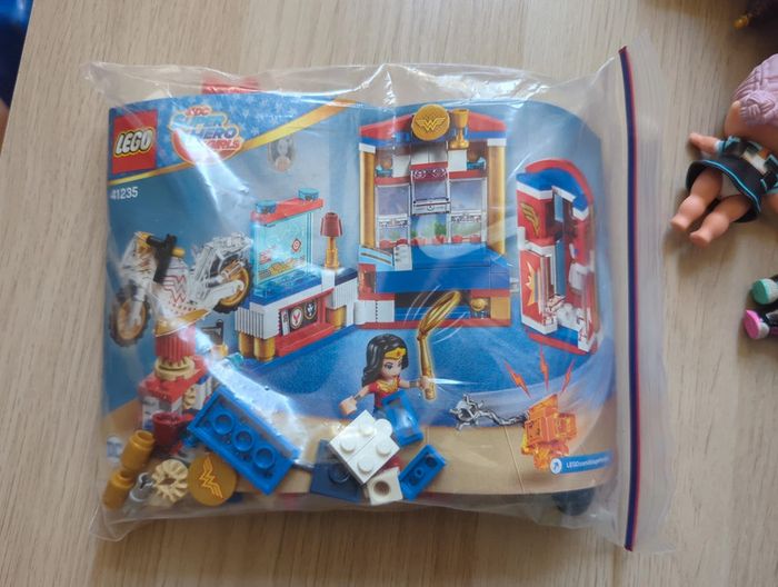 Lego super hero girls