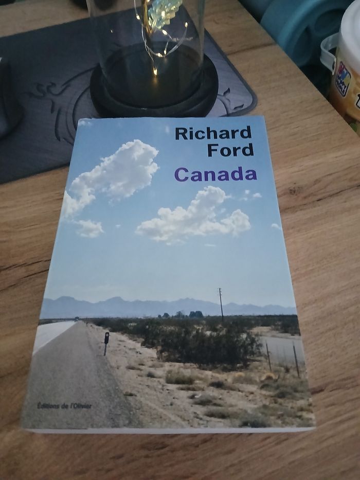 LIVRE CANADA DE RICHARD FORD - photo numéro 1
