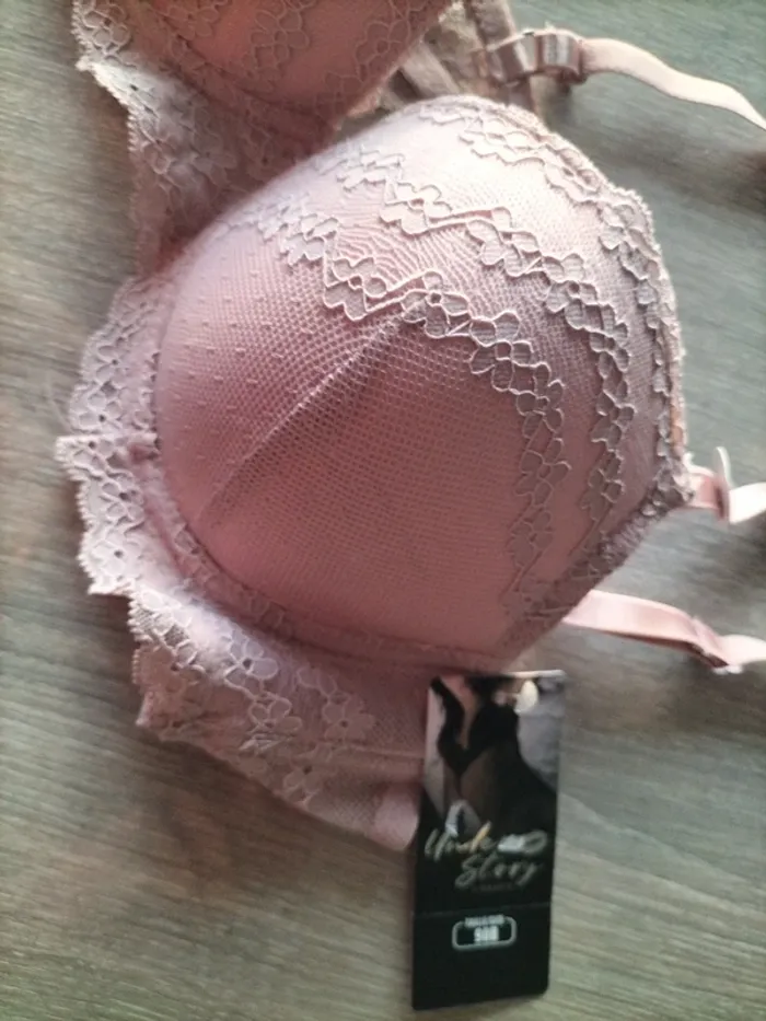 Soutien gorge neuf - photo numéro 3