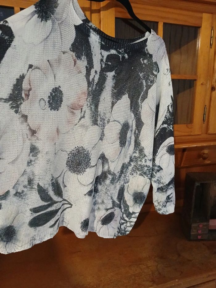 Pull fin fleuris Si belle en xl taille 48 - photo numéro 3
