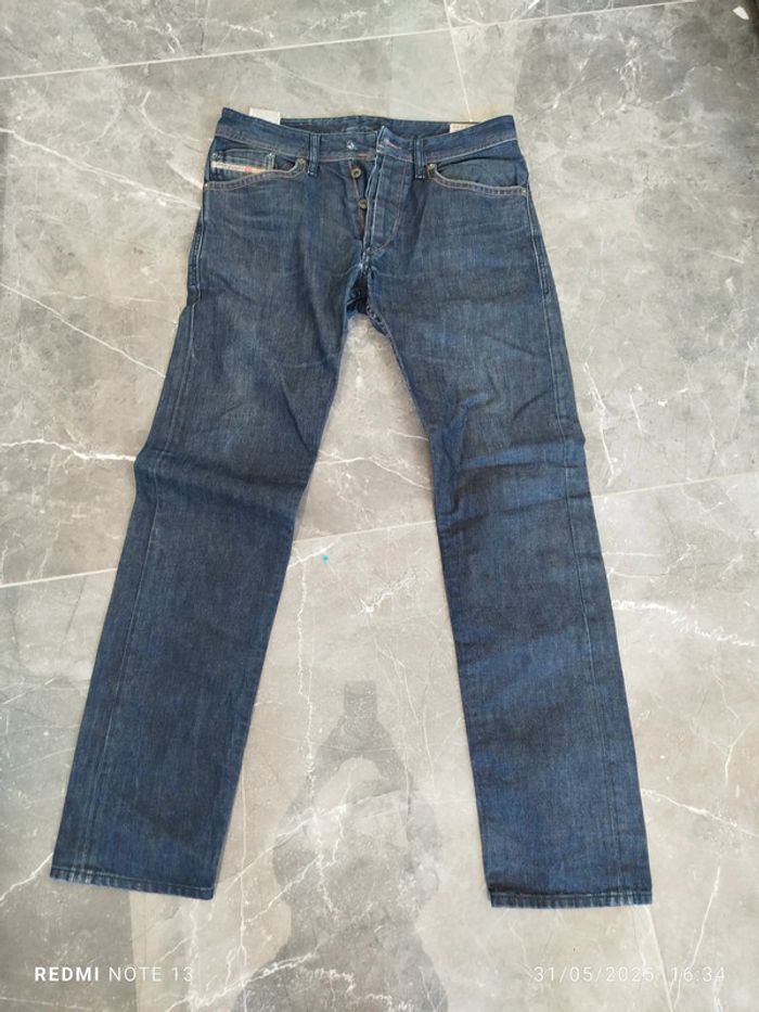Jean homme marque diesel braddom regular slim taille 29 - photo numéro 1