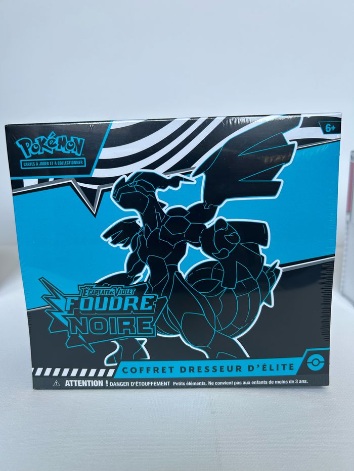Coffret dresseur ev10.5 flammes blanches foudre noir Pokémon - photo numéro 6