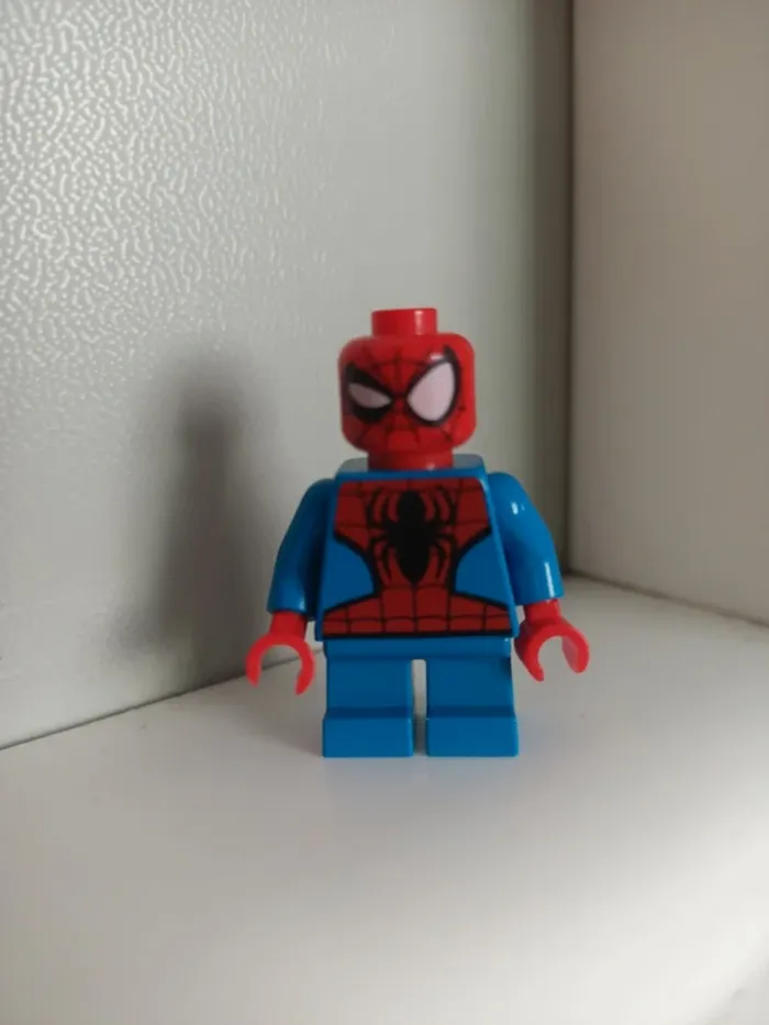Personnage LEGO marvel spiderman avec Jambes courtes et Large Œil - photo numéro 2
