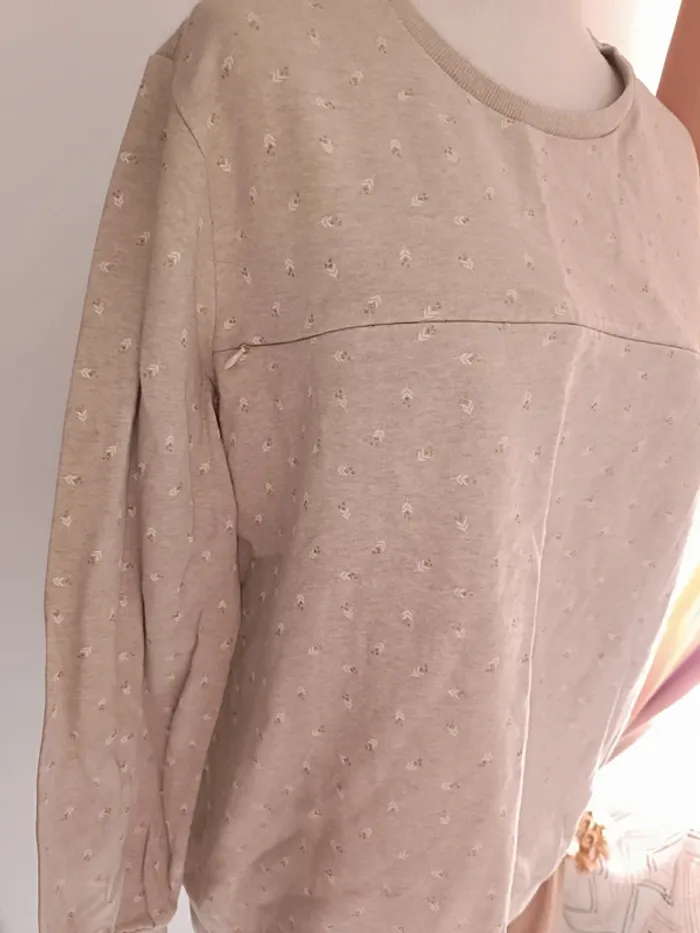 🎀 jolie pull allaitement beige Kiabi taille xl 🎀 - photo numéro 2