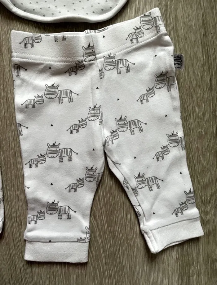 Ensemble 3 mois - photo numéro 3