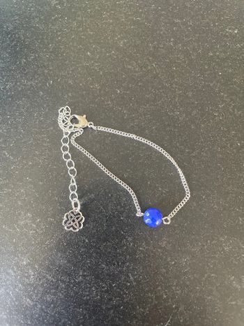 Bracelet boule bleue