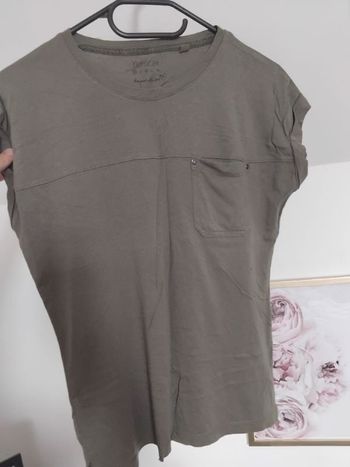 Tee-shirt kaki c&a