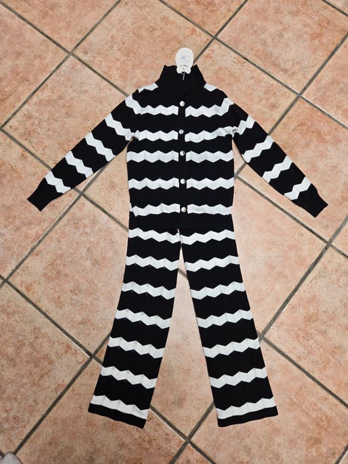 Ensemble noir et blanc