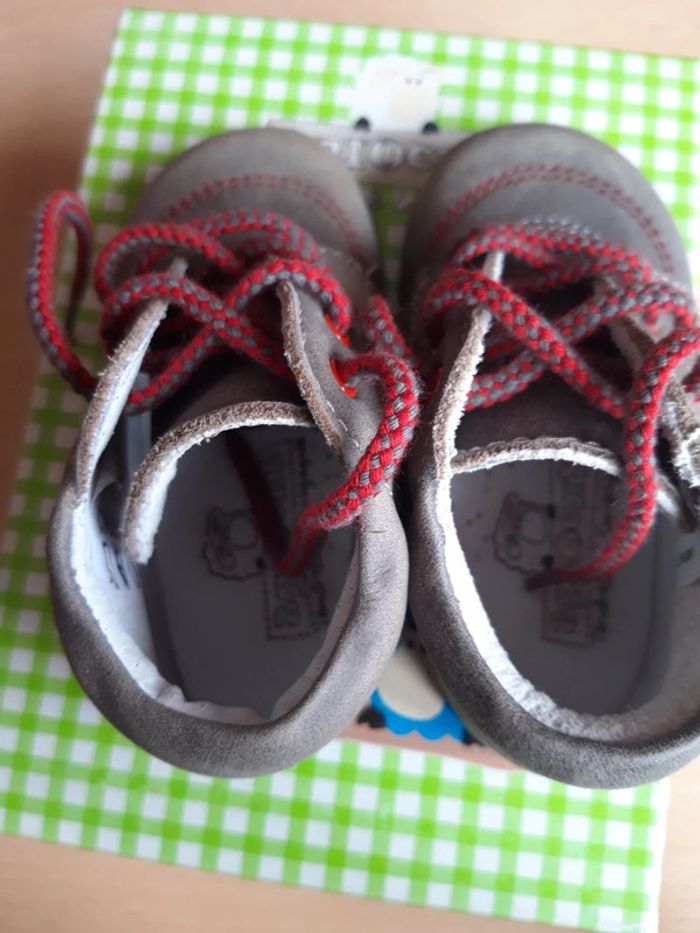 Bottines taille 19 - photo numéro 4