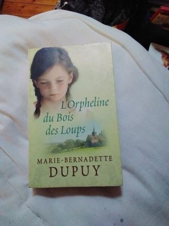 L'orpheline du bois des loups