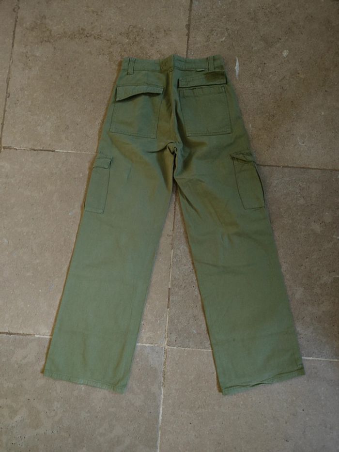 Cargo vert Pull & Bear taille 34 - photo numéro 3
