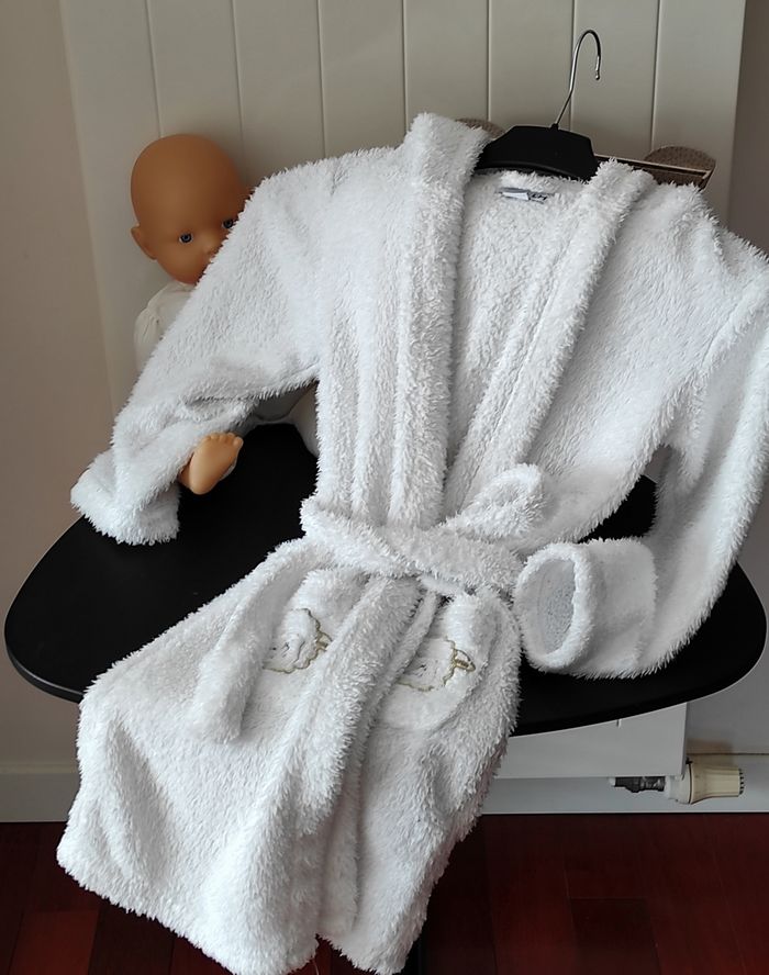 🌸 Robe de chambre fille 6 ans mouton – douce et adorable