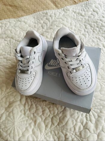 Nike Blanches Taille  25