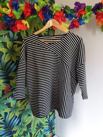 Pull "chauve souris" rayé