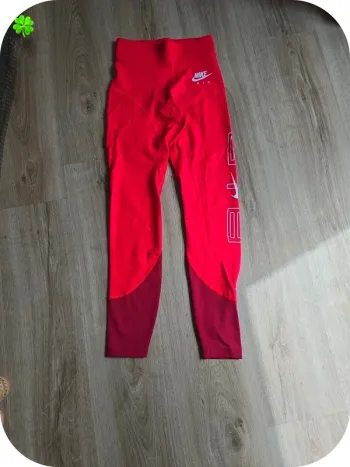 Legging Nike taille XS