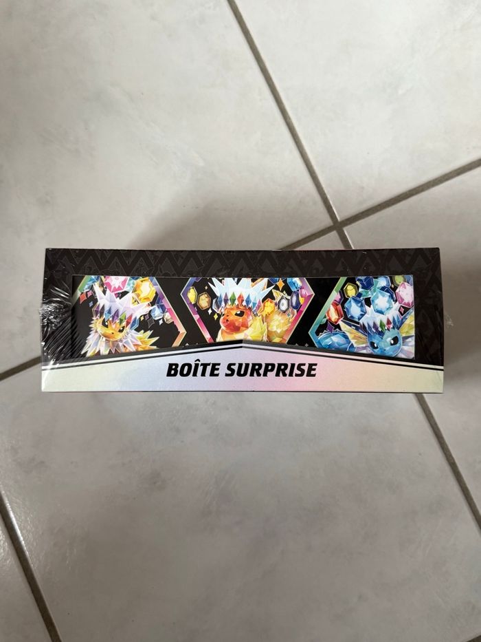 Pokémon Boîte Surprise Évolutions Prismatiques FR (EV8.5) - photo numéro 3