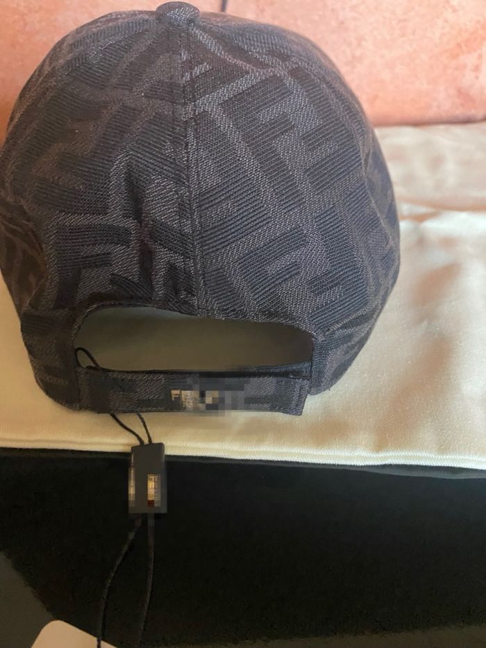 Casquette Fend! - photo numéro 3