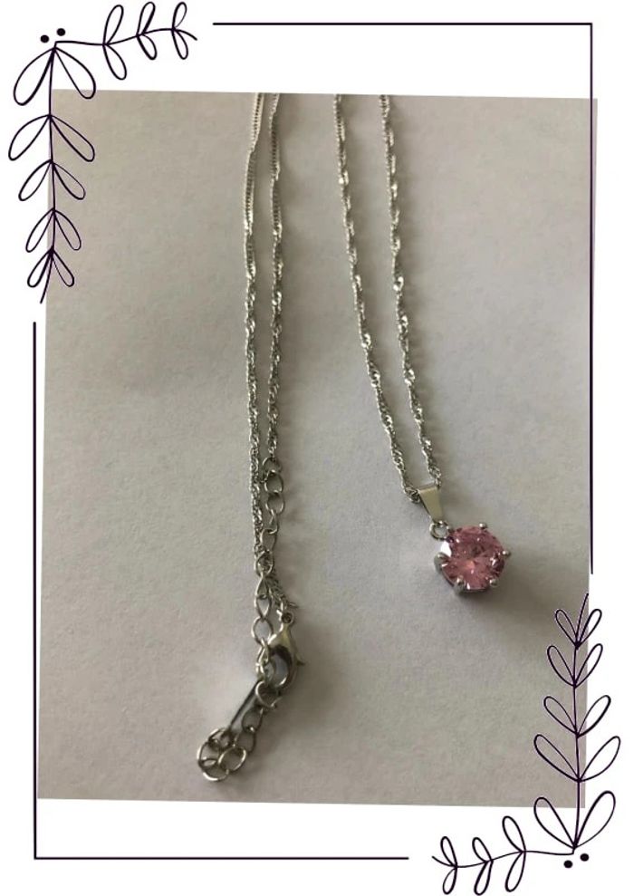 Bijoux neufs : collier + boucles d'oreilles rose - photo numéro 3