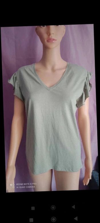 Tee  shirt  camaïeu vert taille  s
