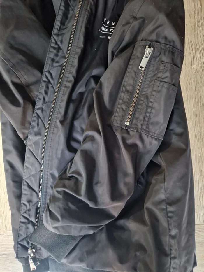 Blouson garçon Zara noir taille 8 ans - photo numéro 3