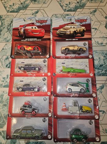 10 voitures cars Mattel neuves prix bas