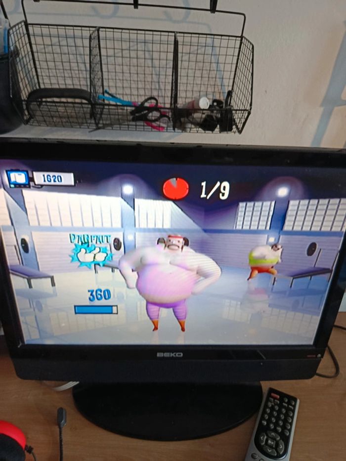 Wii avec 3 jeux et câbles - photo numéro 4