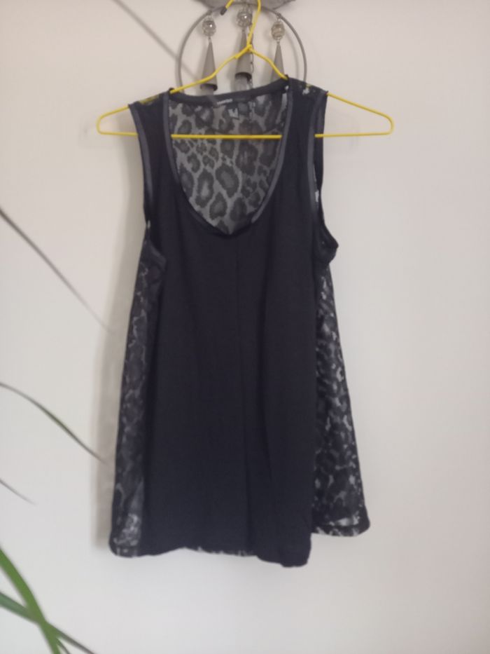 Tee shirt dos dentelle