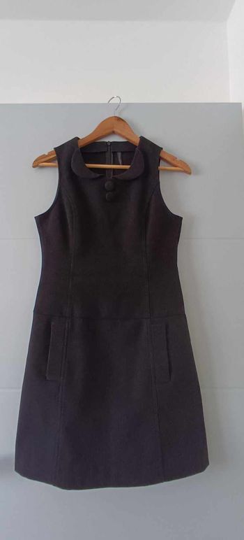 Robe unie noire sans manches "Naf Naf" Taille 36