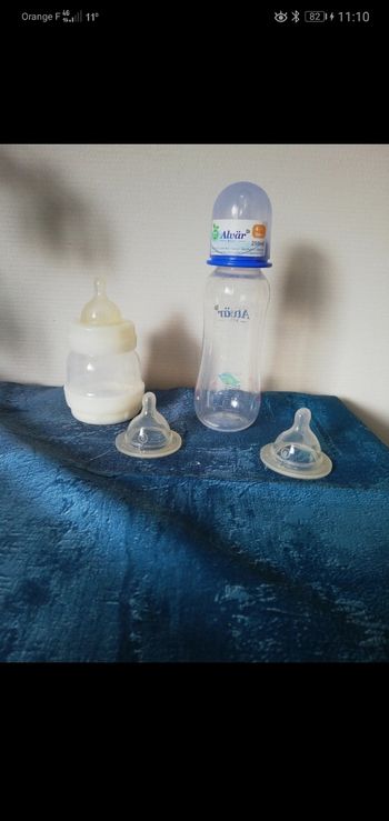 Lots tétine et biberon