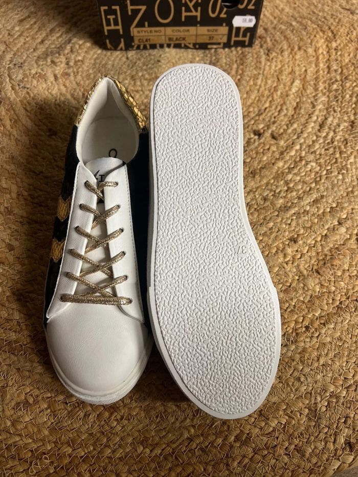 Baskets femme CL11 taille 37 noires et dorées - photo numéro 3