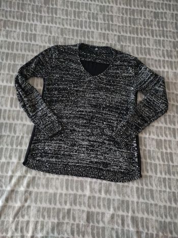 Pull col v noir et blanc paillettes dos voile taille 38