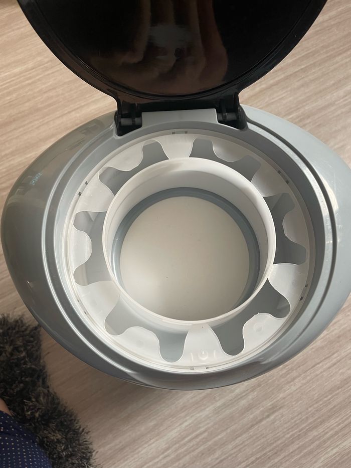 Poubelle à couche - photo numéro 3