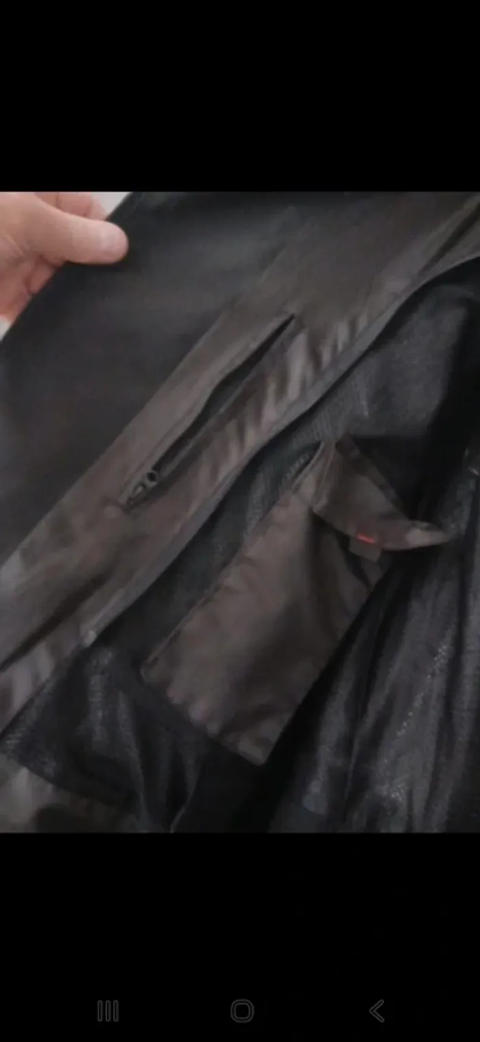 Blouson moto Ixs taille M impeccable
Avec protection coudes , épaules - photo numéro 6