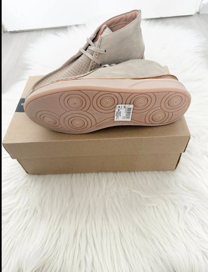 Boots Clarks Oakland Mid – Beige - mixte H/F– Taille 39,5 – Neuf avec étiquette - photo numéro 17