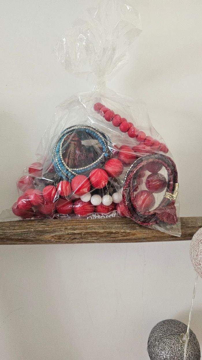 Lot de bijoux fantaisie